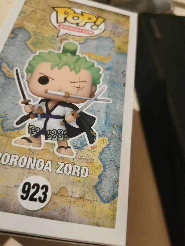 Roronoa Zoro with swords funko pop - One Piece