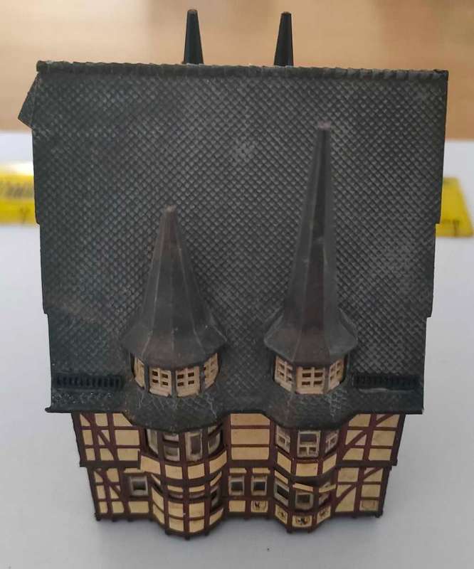 Z Gauge Building