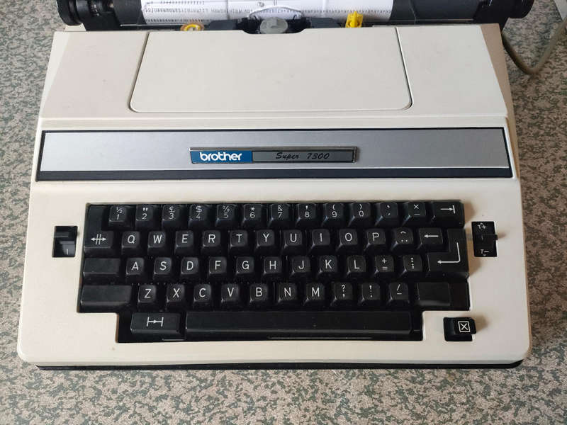 Typewriter - Brother Super 7300