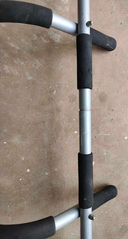Pull Up Bar
