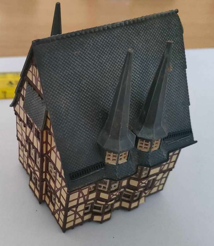 Z Gauge Building