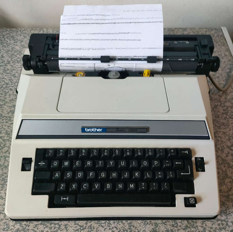 Typewriter - Brother Super 7300