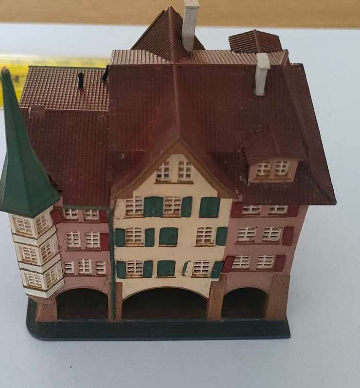 Z Gauge Building