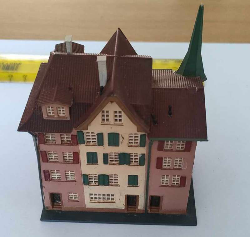 Z Gauge Building