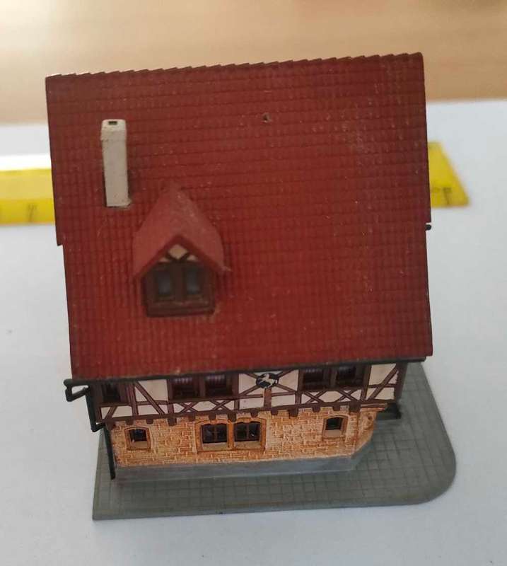 Z Gauge Building