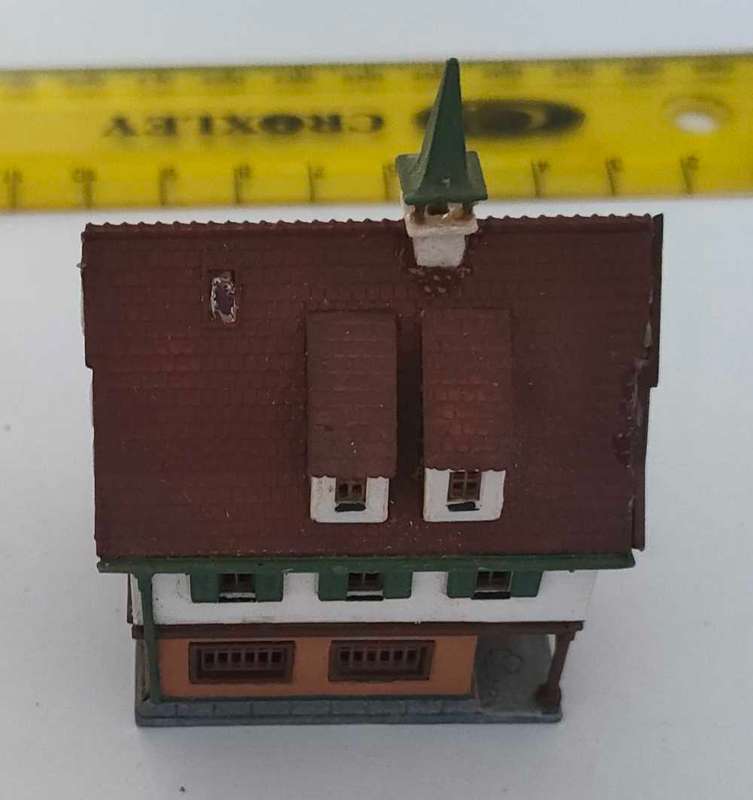 Z Gauge Building