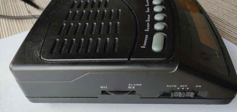 Safeway Bedside Alarm Clock/ Radio