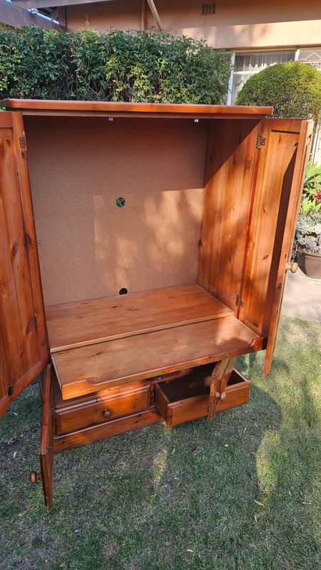 Oregon Pine Cupboard