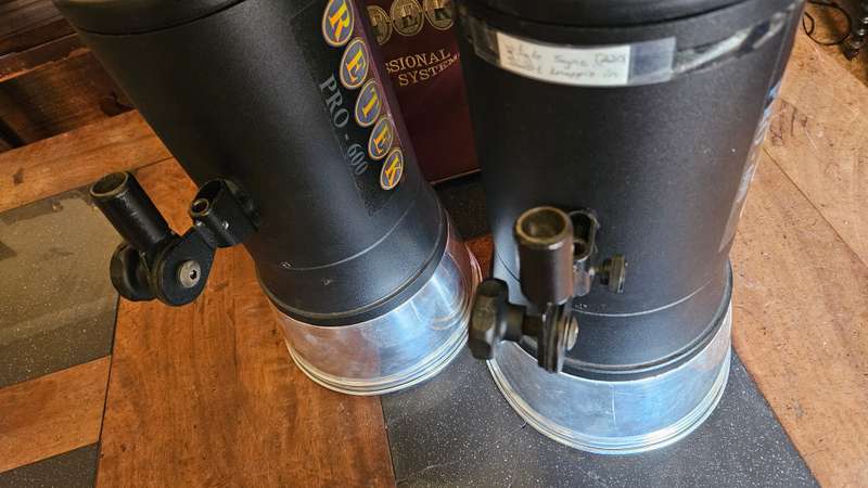 Retek Pro 600 Studio Lights