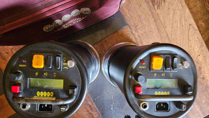 Retek Pro 600 Studio Lights