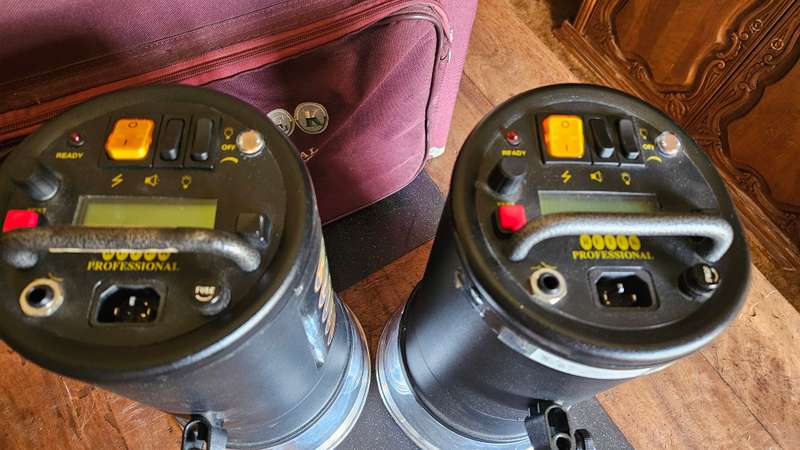 Retek Pro 600 Studio Lights