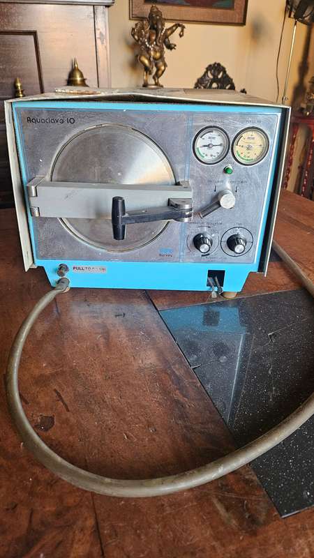 Vintage Harvey Autoclave Model 10