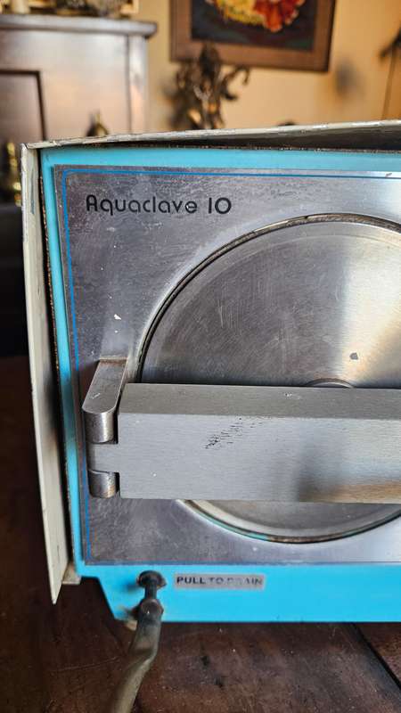 Vintage Harvey Autoclave Model 10