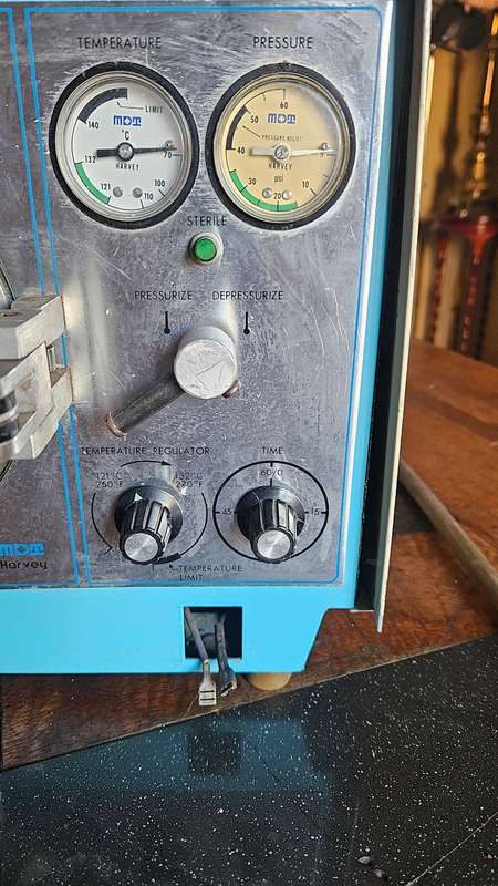 Vintage Harvey Autoclave Model 10