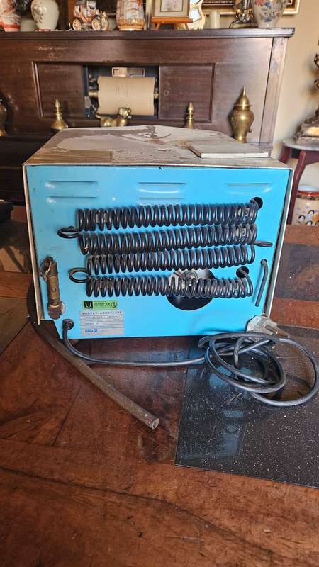 Vintage Harvey Autoclave Model 10