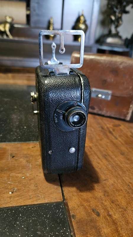 Antique 1928 9.5mm Baby Cine Camera