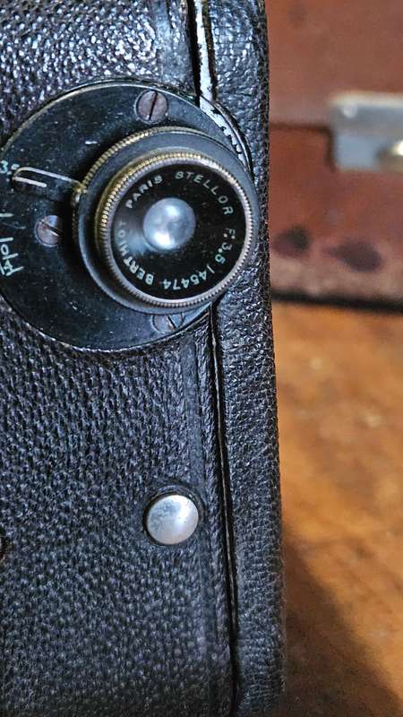 Antique 1928 9.5mm Baby Cine Camera