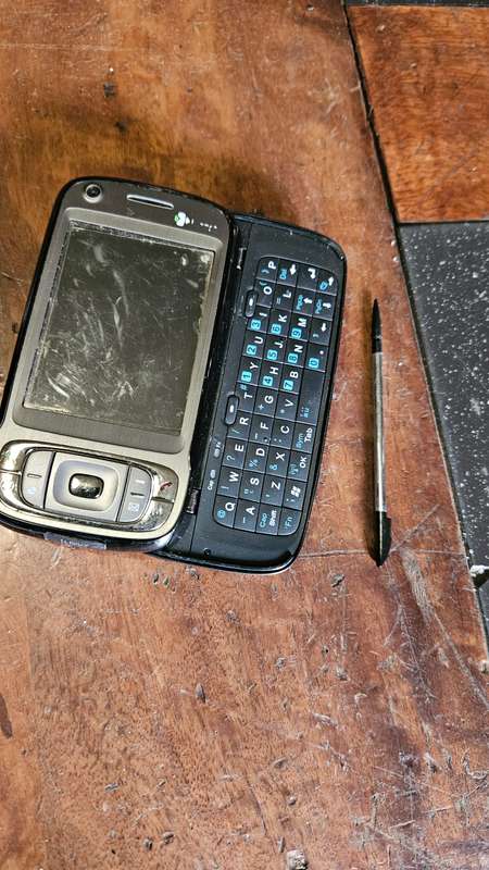 Cell Phone Lot