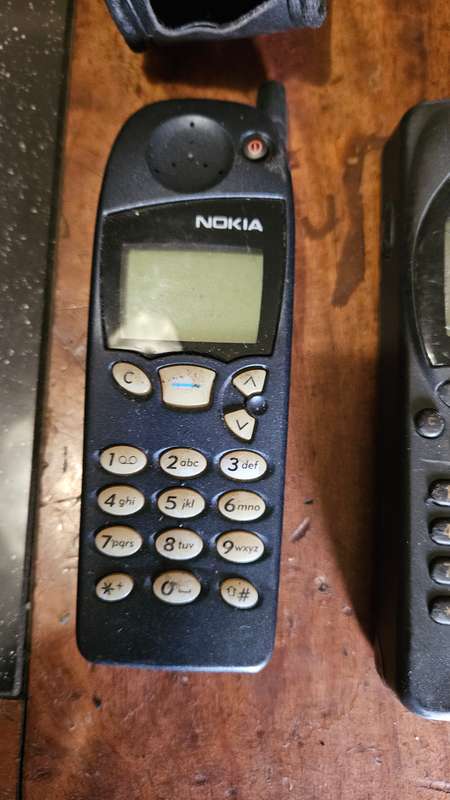 Cell Phone Lot