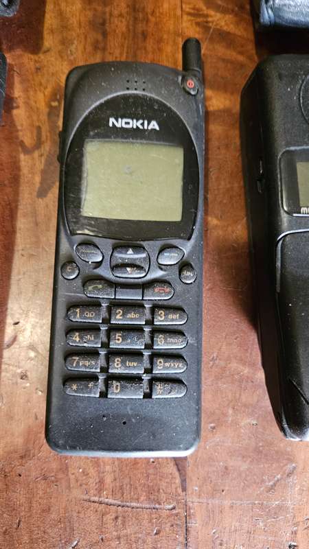 Cell Phone Lot
