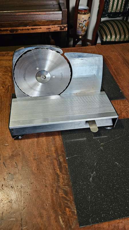 Pineware Meat Slicer