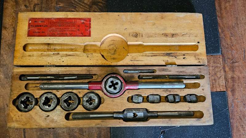 Little Giant Threading Tool Kit. Made in USA