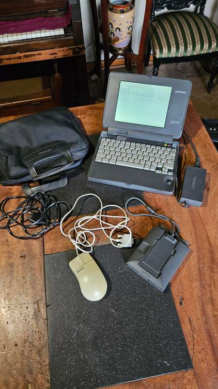 Compaq Contura Aero 4/33C Series 2830A