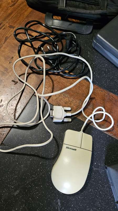 Compaq Contura Aero 4/33C Series 2830A