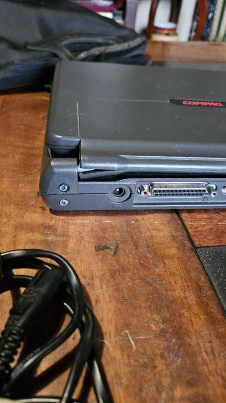 Compaq Contura Aero 4/33C Series 2830A
