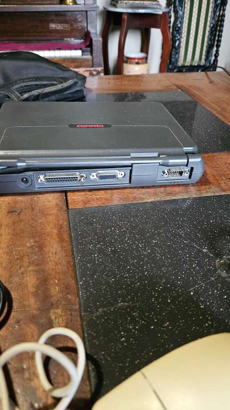 Compaq Contura Aero 4/33C Series 2830A