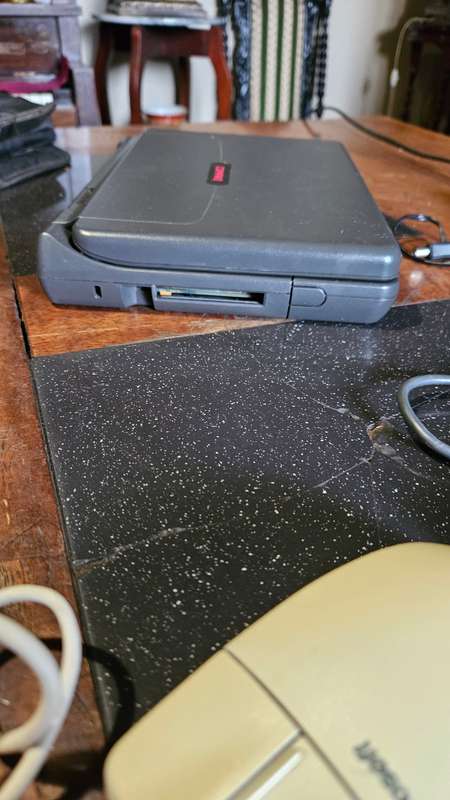 Compaq Contura Aero 4/33C Series 2830A