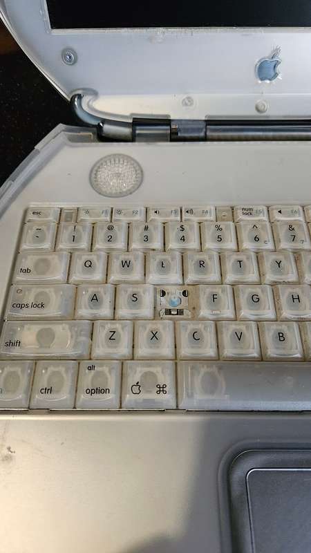 Apple I-Book Computer - MY Family No: M2453