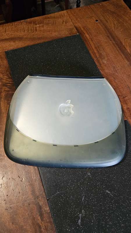 Apple I-Book Computer - MY Family No: M2453