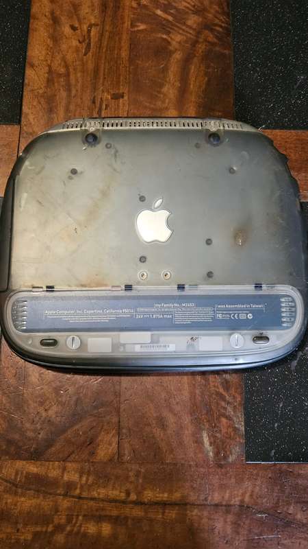 Apple I-Book Computer - MY Family No: M2453