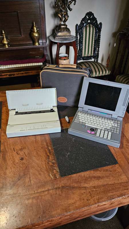 SunRace The Hyperbook 3000 Series + Canon Bubblejet Printer BJ 10 SX