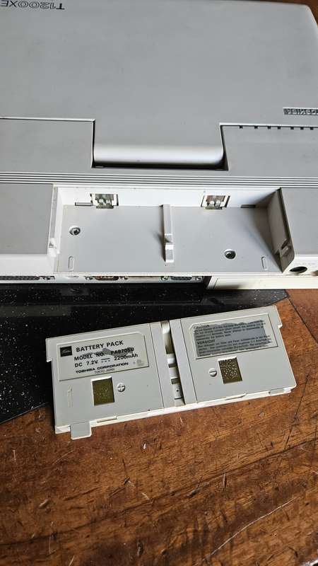 Toshiba T1200XE Model PA8001 U