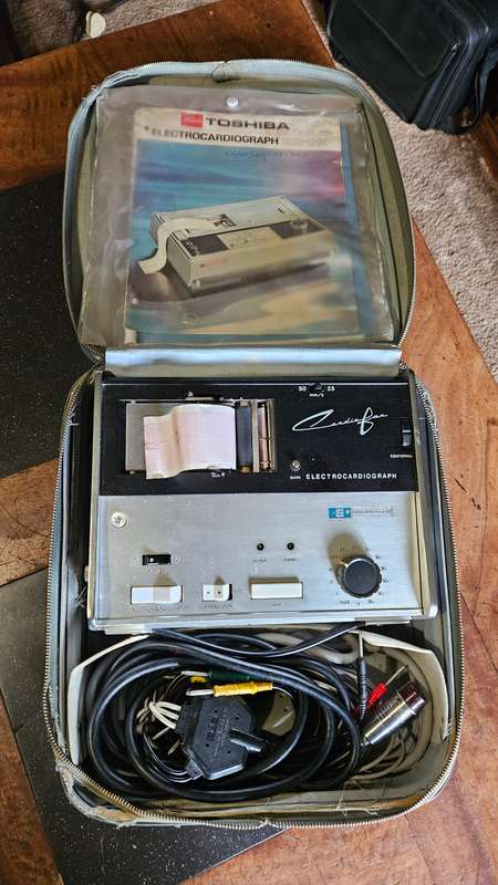 Nihon Kohden Electrocardiograph
