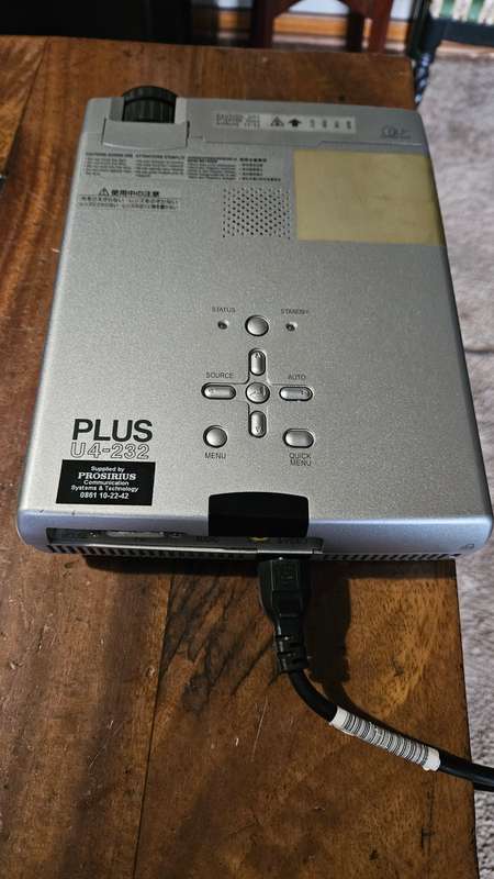 Plus U4-232 Projector