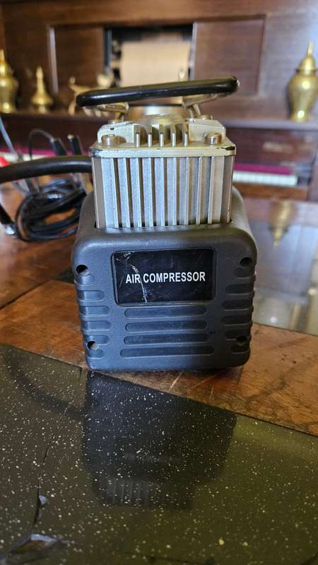 Roug & Touch 2 Cylinder Air Compressor