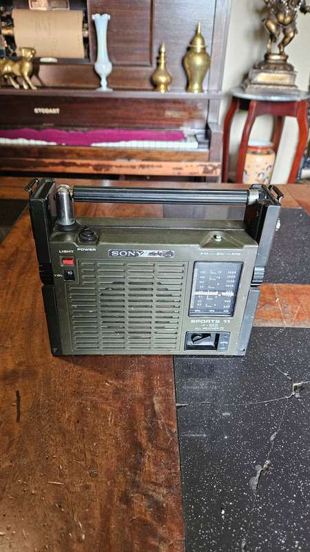 Old Portable Sony Spots 11 Solid State Radio