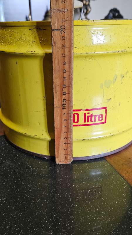 Vintage Shell Container