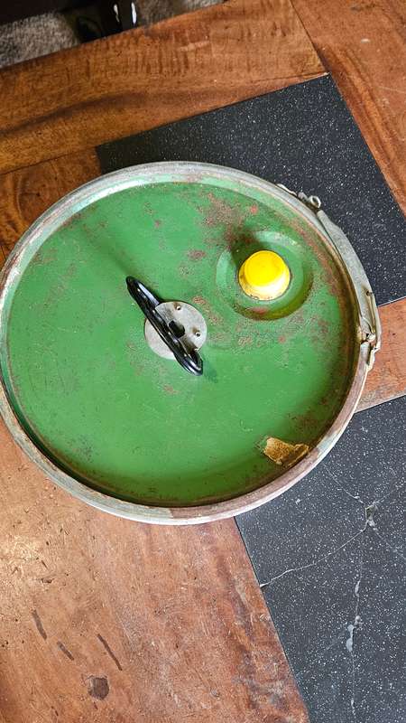Old Castrol Can