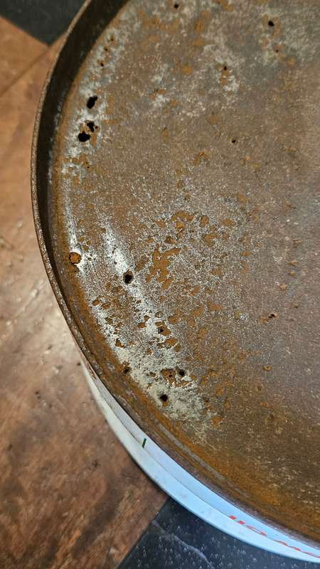 Old Castrol Can