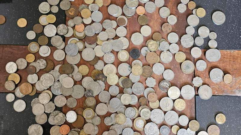 2.7kgs International Coins