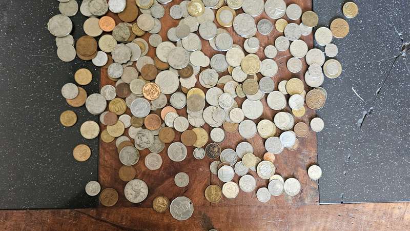 2.7kgs International Coins