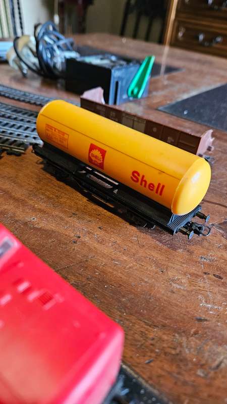 Lima Trains and Tracks