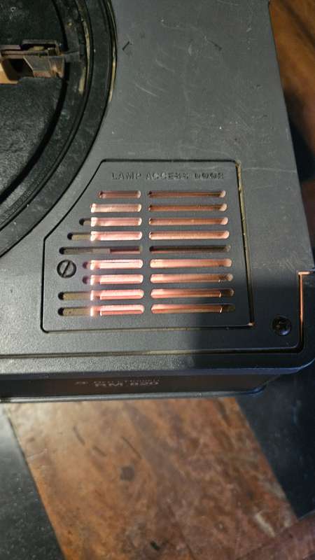 Bell & Howell RM820 Auto-Focus Projector