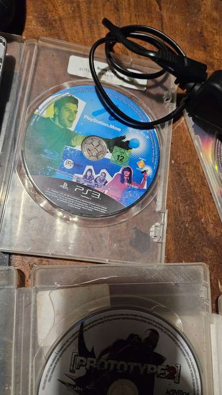 Sony PS3 Console Plus Games & Controller