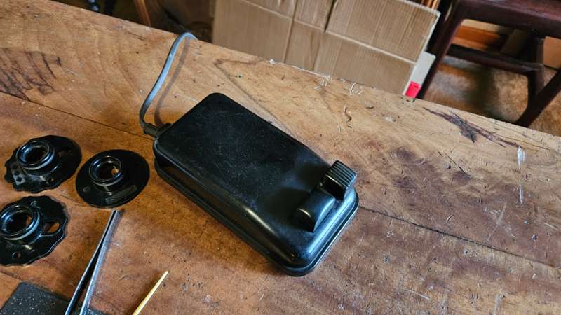 Vintage Singer Sewing Machine Plus Accessories