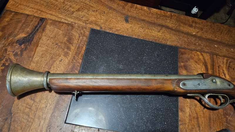Vintage Flint Gun Replicas Plus a Lighter Gun